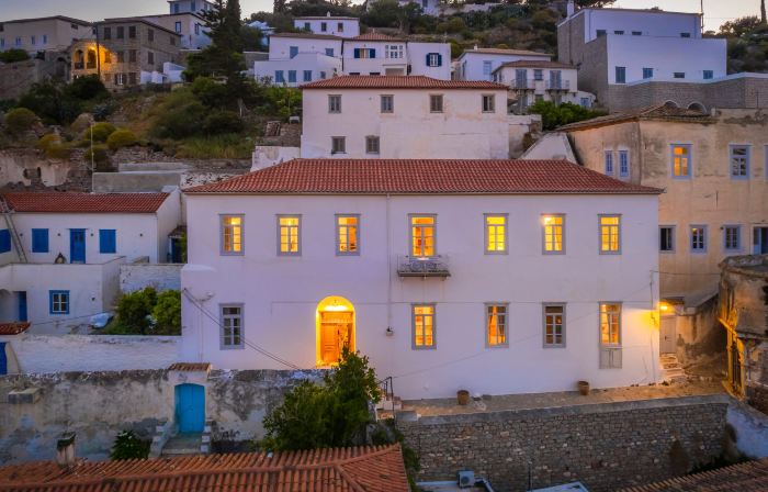 Hydra Hotel