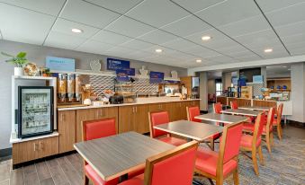 Holiday Inn Express Nashville W I40/Whitebridge RD