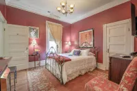 Abbey House Inn Hotels in Winters