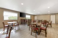 Sleep Inn & Suites Hotels in Lake Delton