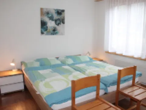 Aegertenstrasse 10 Hotels in Lenk