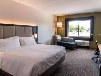 Holiday Inn Express & Suites Birmingham - Homewood Hotels in Birmingham