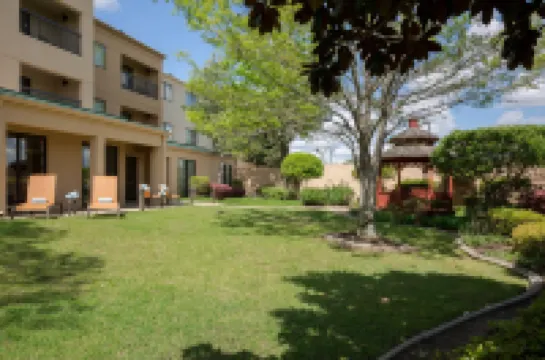 คอร์ทยาร์ดบายแมริออท สนามบินมอนโร โรงแรมในมอนโร