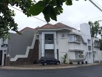 JK Homestay Hotels in Patrang
