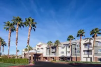 Courtyard Las Vegas Henderson/Green Valley فنادق في Clark County
