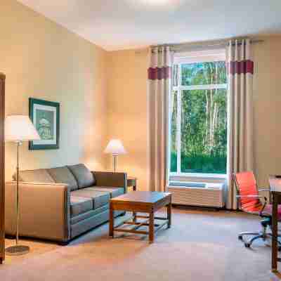 Four Points by Sheraton Grande Prairie Rooms