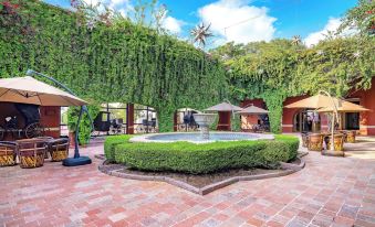 Hacienda Jurica by Brisas