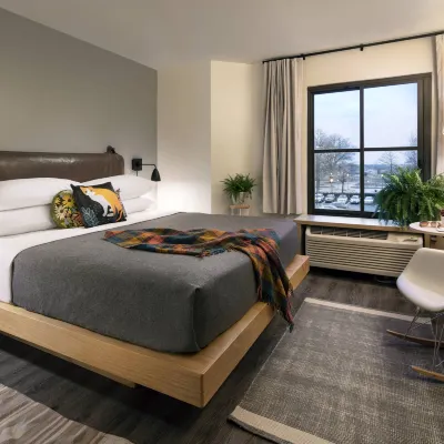 MOXY Memphis Downtown Hotels near Beale St