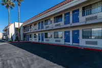 Rodeway Inn & Suites Thousand Palms - Rancho Mirage Отели в г. Таусанд Палмс