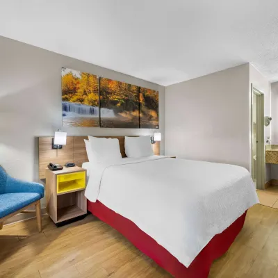 Days Inn by Wyndham Raleigh Midtown Hotels near Lassiter Mill