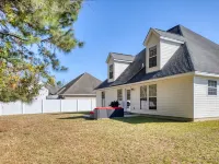 Large private 4 BR home near SAV airport with TV in every bedroom Hotel di Pooler