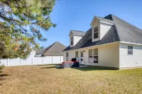 Large private 4 BR home near SAV airport with TV in every bedroom