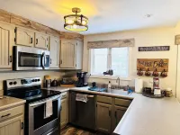 Cozy, relaxing condo overlooking Whiteface Club Resort near Jackrabbit trail.