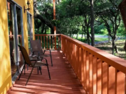 PRIVATE, RELAXING , AND A UNIQUE HOME EXPERIENCE Hotele w: Helotes