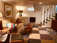 Cozy English Basement Apt quiet but close to downtown