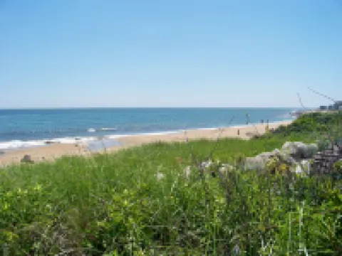10 minute walk to beautiful Central Beach Quonochontaug