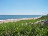 10 minute walk to beautiful Central Beach Quonochontaug