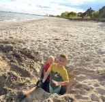 Historic downtown upper loft. 6 blocks to the beach 🌊