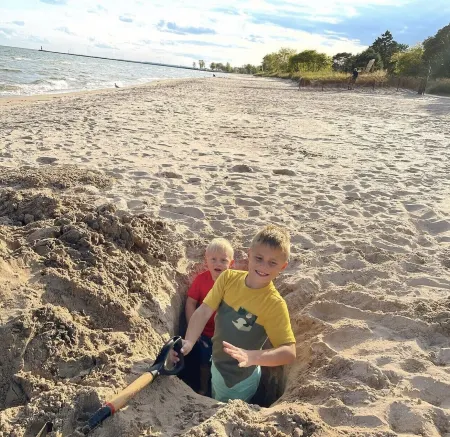 East River Retreat, WATERFRONT🛶+ Fire Pit🔥Pet friendly 🐾