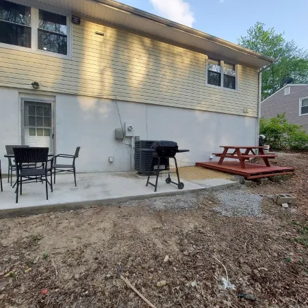 Cozy Renovated 4 Br 2 Bath Split Foyer House
