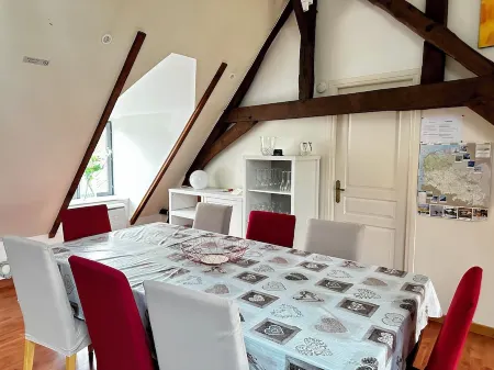 Gîte les Bambous – Sleeps 8 – 3 Bedrooms – 2 Bathrooms – Indoor Pool