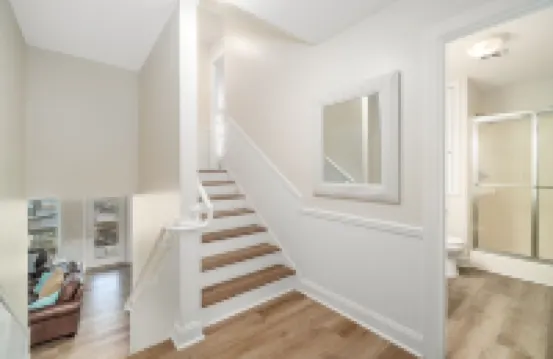 Charming 5-bedroom oceanfront duplex with wonderful views