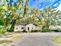 Charming Beaufort Retreat Entire Home Just Minutes from Downtown & Parris Island