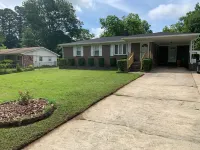 Updated home with fenced yard, dog friendly, 15 min to downtown Greenville! Hotels near Turtle Shell Grill & Bar