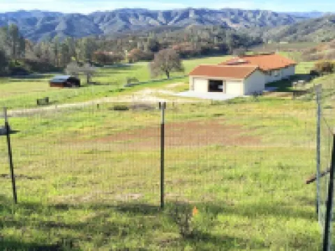 Pinnacles Ranch - Closest to the Park (2 miles to East Entrance)