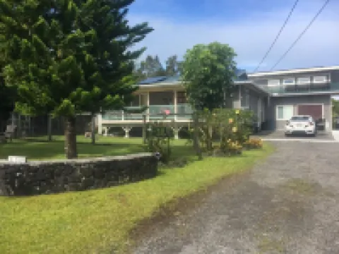 Lovely Art Cottage 5 Min. to Volcanoes  Natl Park-Clean, Cozy, Comfort -2 Bdrm ボルケーノのホテル