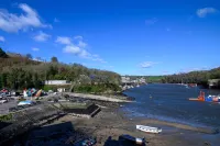 Riverside, Fowey. A gorgeous Cornish seaside cottage.