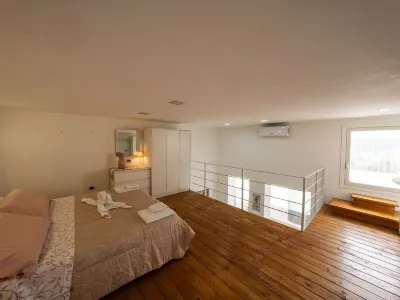 Apartment with free parking and sea view Hotel in zona Royal Garden