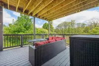Summit House Luxury Condo