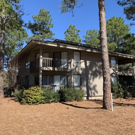 Quiet Condo on Golf Course with EV Plug near Pinehurst