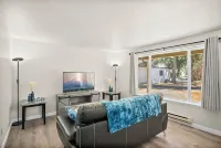 Cozy Lake City Getaway