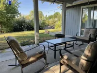 Eden Retreat - Rest & Relax with a Soothing Spa! 3King, 1Queen & 1 Airbed