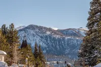 Sundowner Retreat/Central Mammoth/Walk DT/Sleeps 8