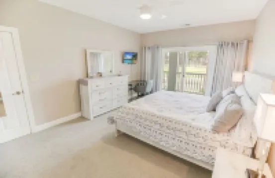 Luxury Spacious Condo 2BR Near Golf & Beach(Sleeps 6)