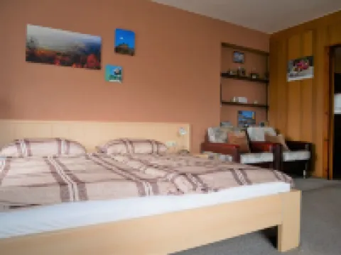 Holidayflat with balcony, seperate entrance, near Thuringian Forest