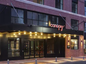 Canopy by Hilton Portland Waterfront