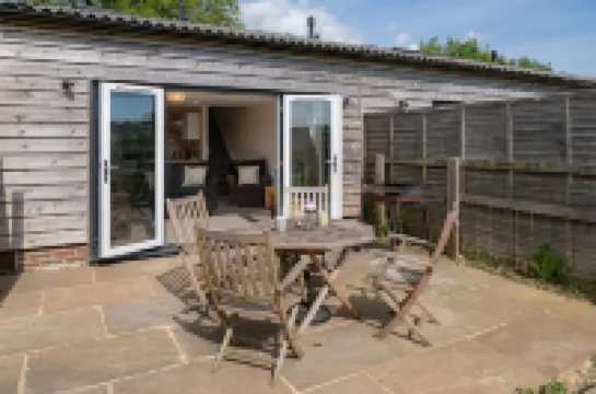Louisa's Cottage - Beautiful Family Property in Rural Hampshire