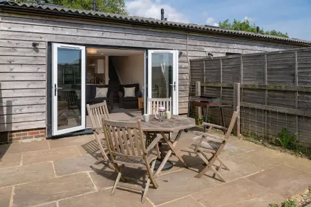Louisa's Cottage - Beautiful Family Property in Rural Hampshire
