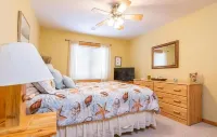 Gorgeous Lakeview Balcony with 4 Bedrooms, best location at the resort!