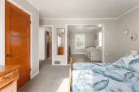 Huge 6 Bedroom Home in Central Richland Hotels near Howard Amon Park