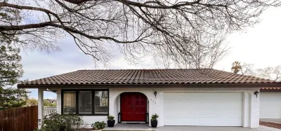 Luxury Home with Mount Shasta Views, Pool and Spa