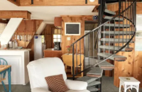 Cozy A-Frame Cabin on False River