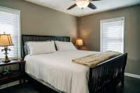 Peaceful, lakefront house on Guist Creek Lake/ Shelbyville-Bourbon Trail