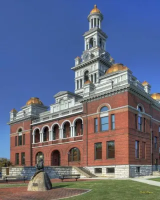 Luxury Riverfront spacious condo in perfect location near Tanger Outlets Hotels near The Ridge Outdoor Resort