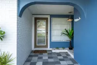 ☆Featured on HGTV☆ Heated Pool, SleepNumber Beds, Beach Cruisers - Swimmingpools