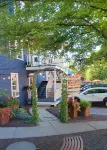 Charming 1 bedroom apartment in welcoming & walkable historic Waterbury Village